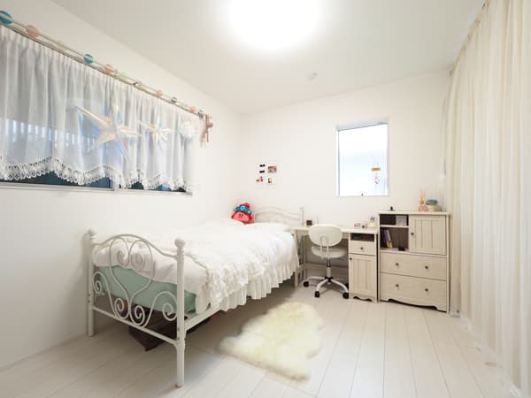 KIDS ROOM 1